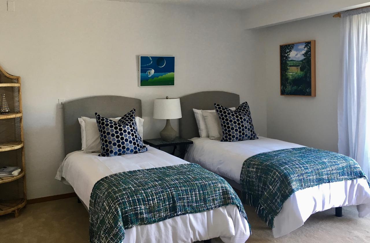 Summerhill Estate House Bed and Breakfast Kelowna Esterno foto